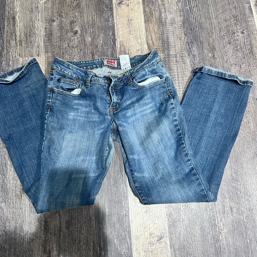 No Boundaries Women's Straight Leg Denim Jeans